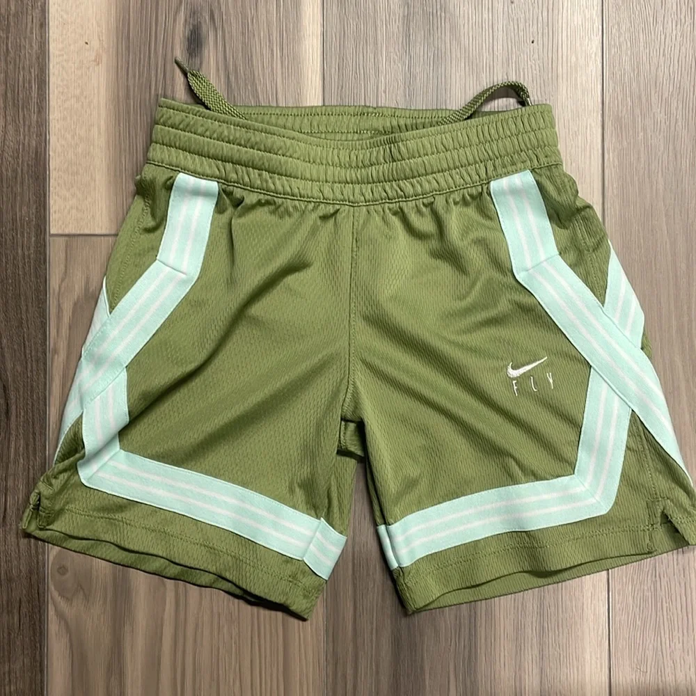 Nike Girls Crossover Dri-Fit Basketball Standard Fit Shorts, 2 pairs - Picture 7 of 12